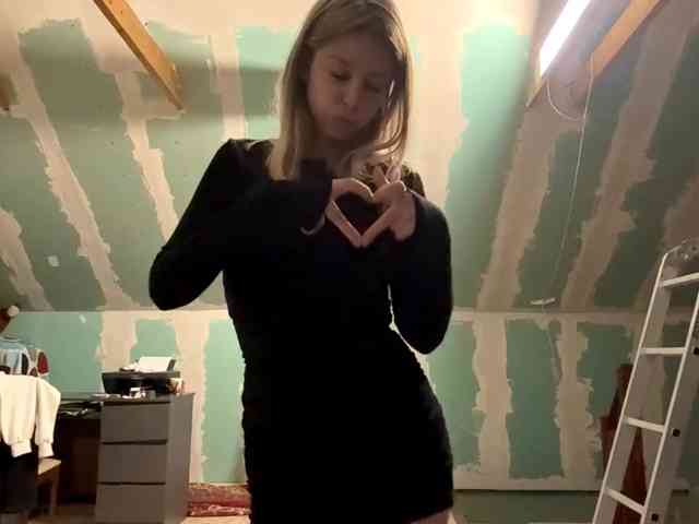 YasmineDrakulic webcam