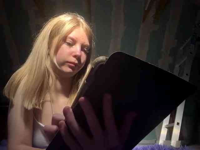 YasmineDrakulic webcam