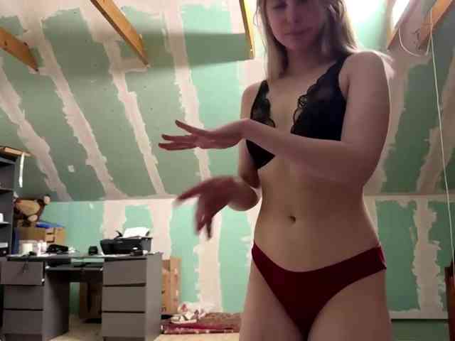 YasmineDrakulic webcam