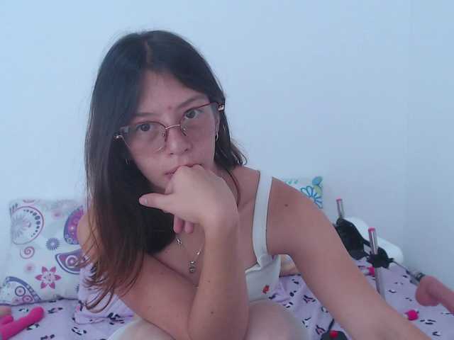 Tiiana's BongaCams show and profile