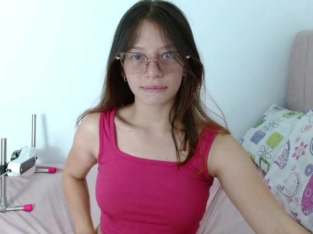 Tiiana live webcam show