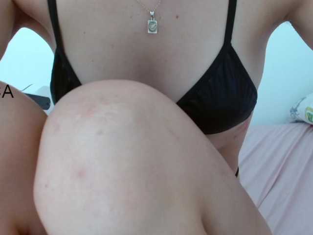Tiiana live cam on BongaCams