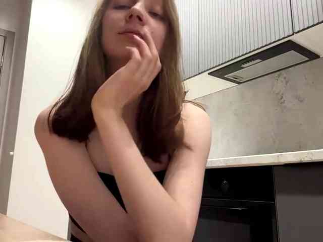 RuthieMilburn webcam