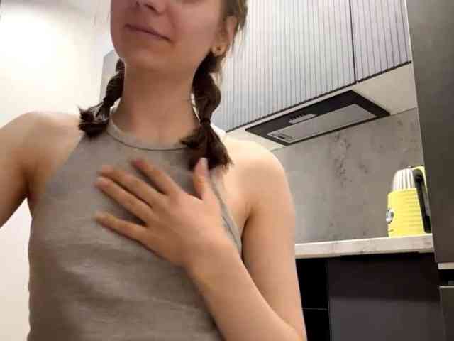 RuthieMilburn webcam