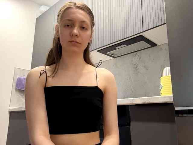 RuthieMilburn webcam