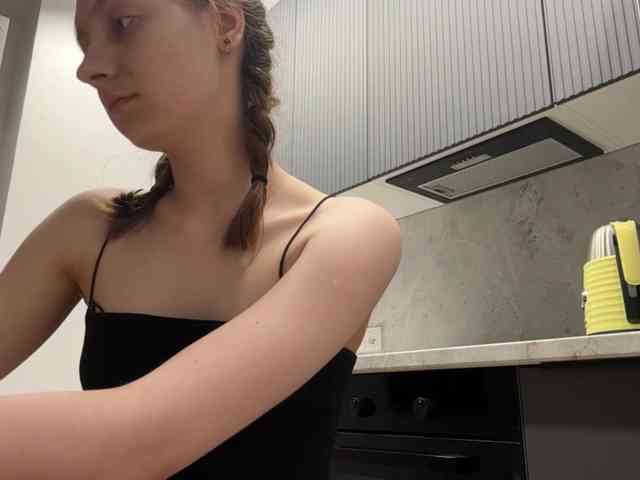 RuthieMilburn webcam