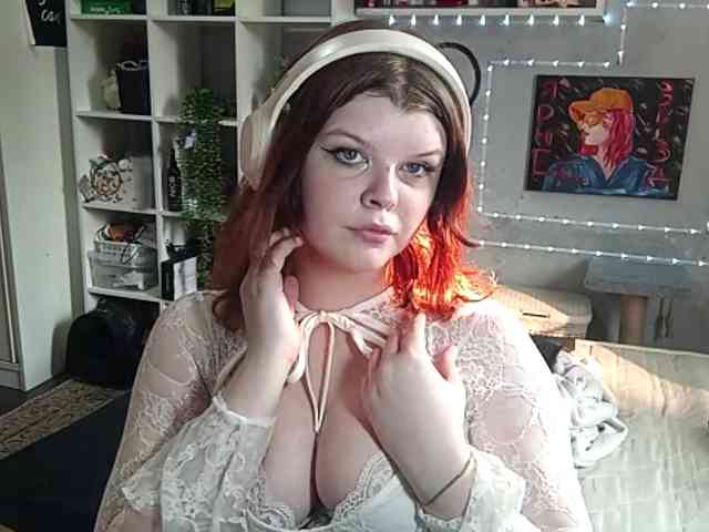 RuthieMilburn webcam