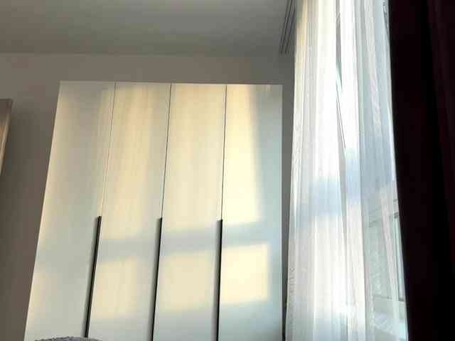 RuthieMilburn webcam