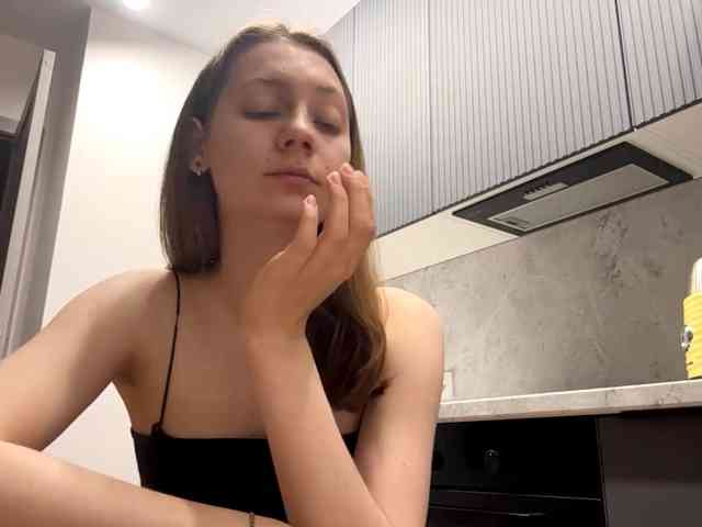 RuthieMilburn webcam