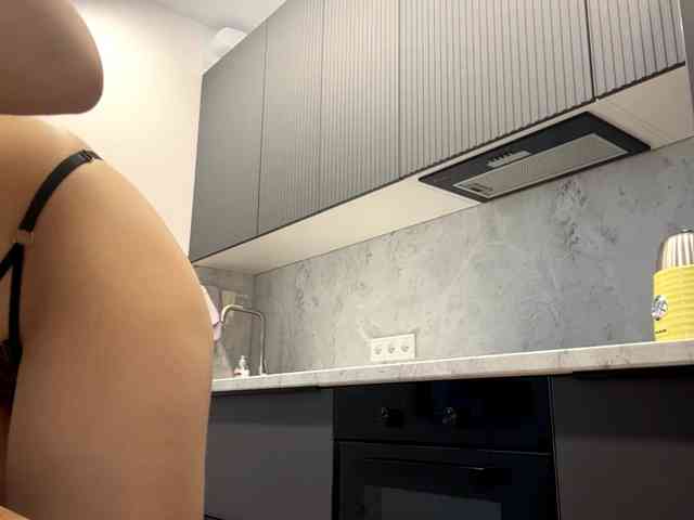 RuthieMilburn webcam