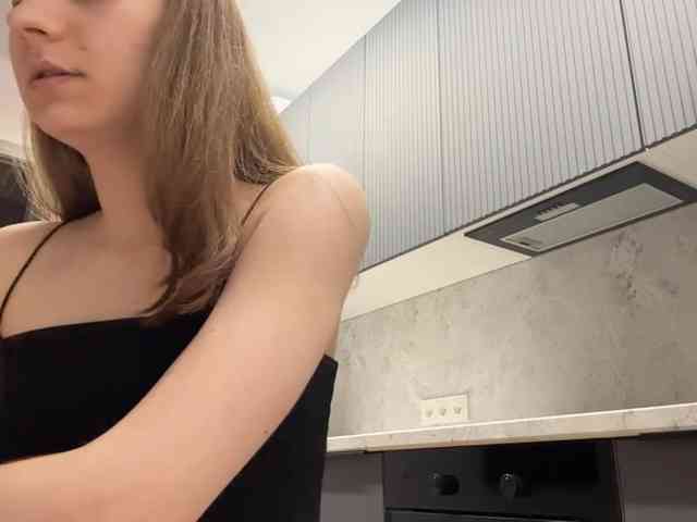 RuthieMilburn webcam