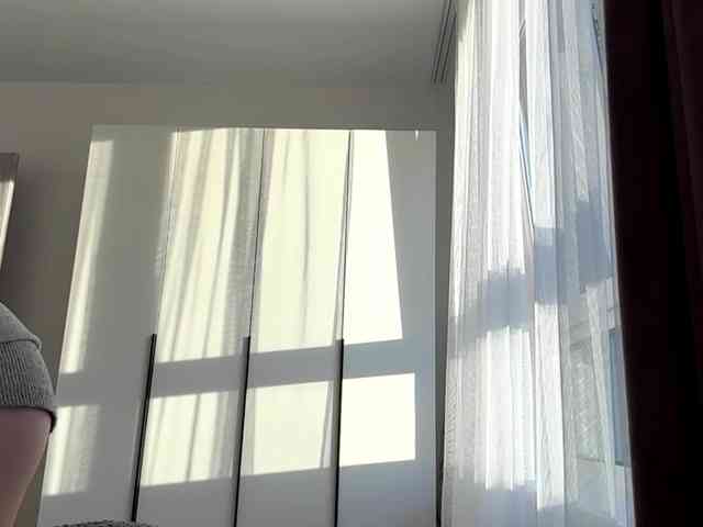RuthieMilburn webcam