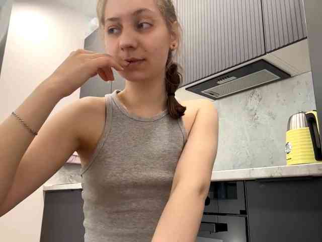 RuthieMilburn webcam