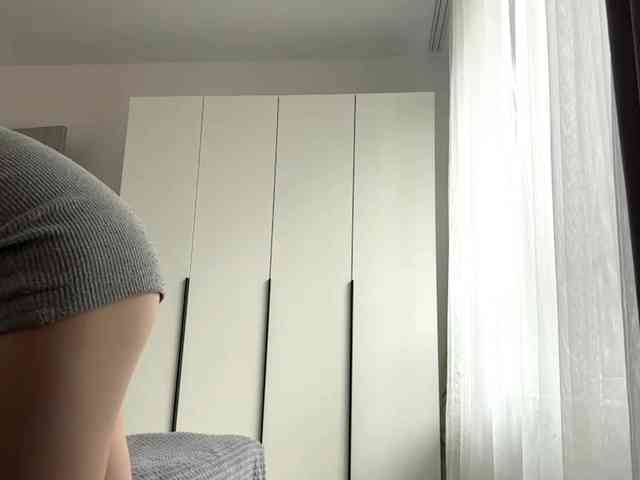 RuthieMilburn webcam