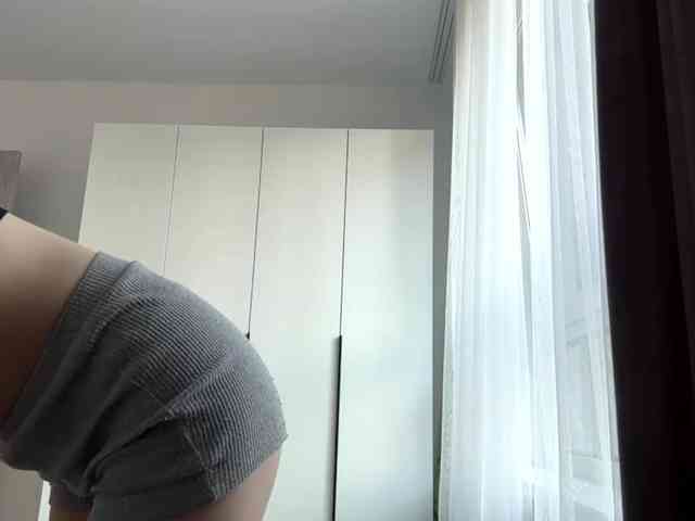 RuthieMilburn webcam