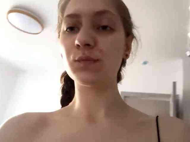 RuthieMilburn webcam