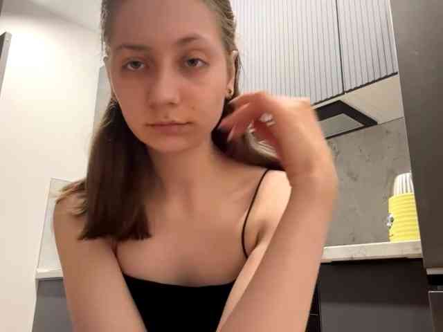 RuthieMilburn webcam