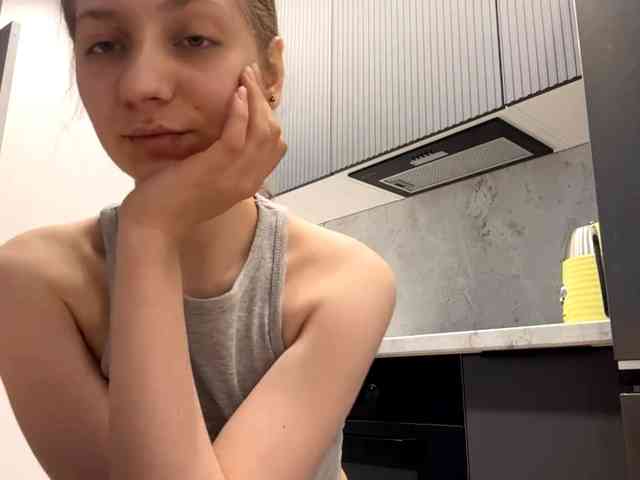 RuthieMilburn webcam