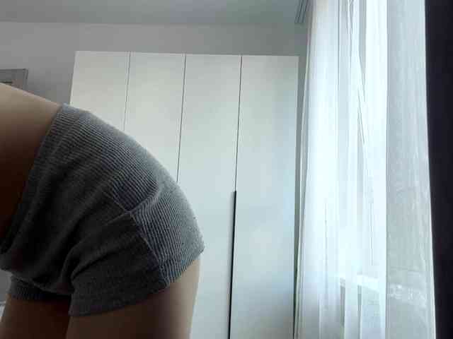 RuthieMilburn webcam