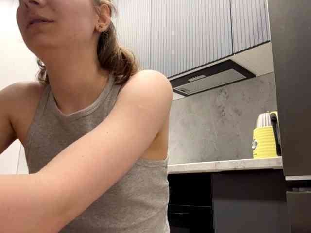 RuthieMilburn webcam