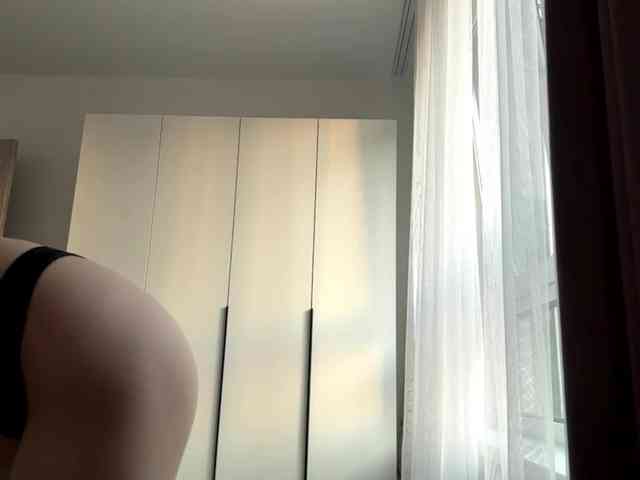RuthieMilburn webcam