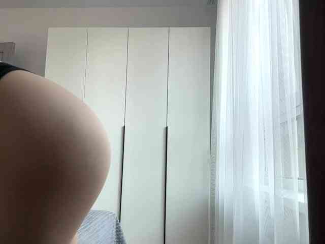 RuthieMilburn webcam