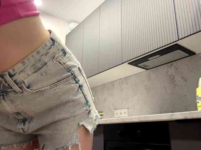 RuthieMilburn webcam