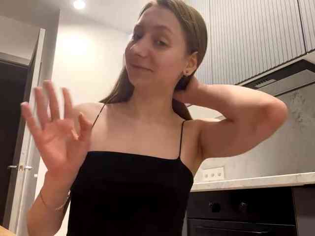 RuthieMilburn webcam