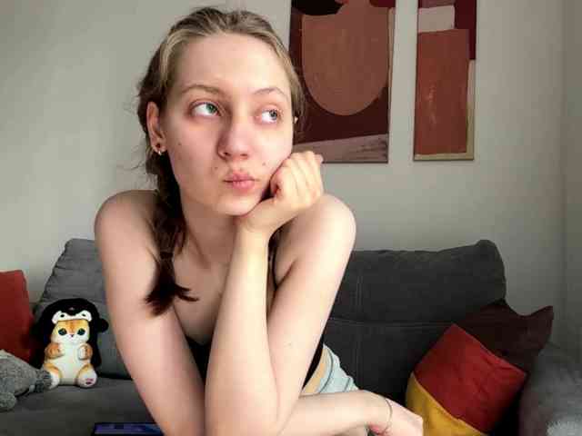 RuthieMilburn webcam