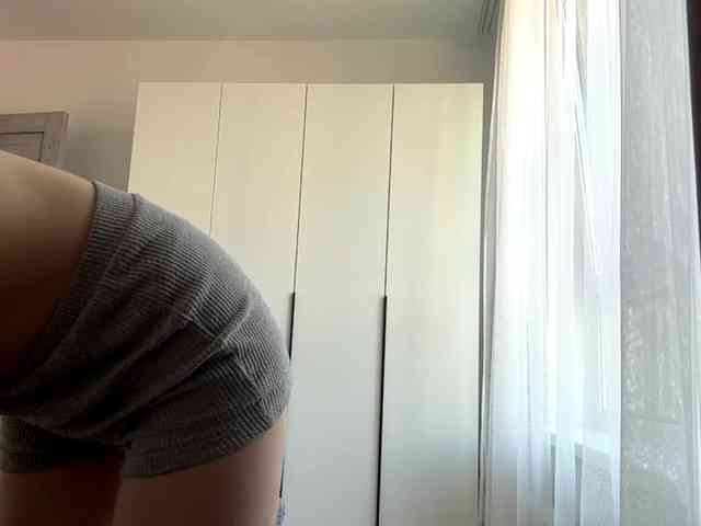 RuthieMilburn webcam