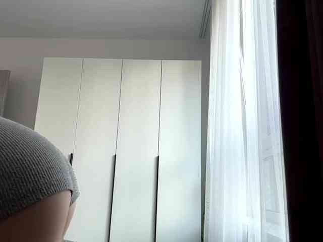 RuthieMilburn webcam