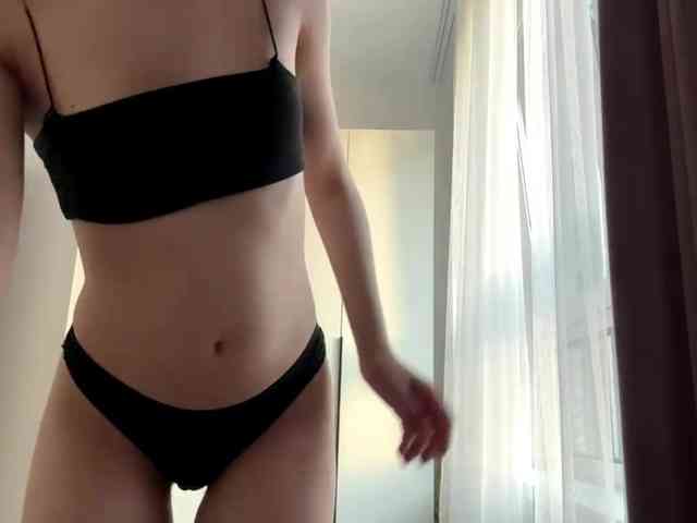 RuthieMilburn webcam