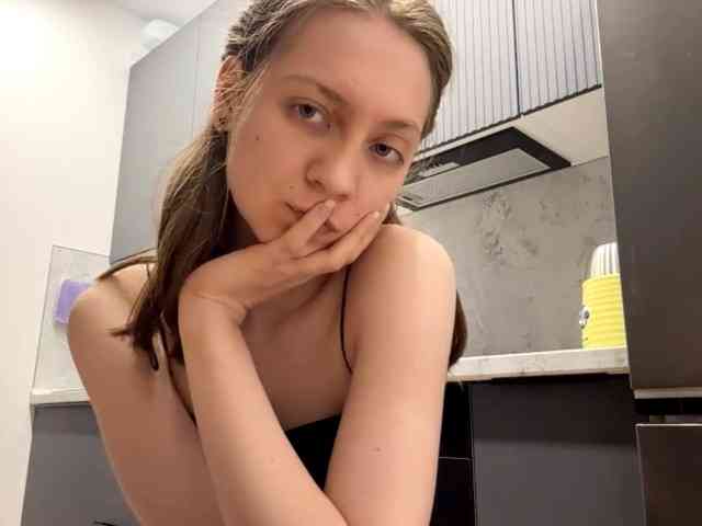 RuthieMilburn webcam