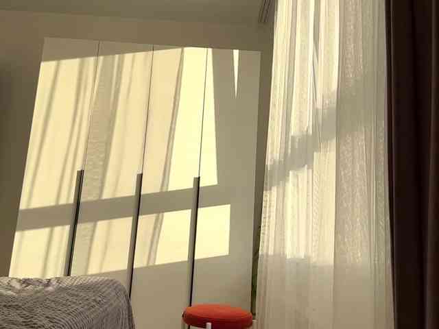 RuthieMilburn webcam