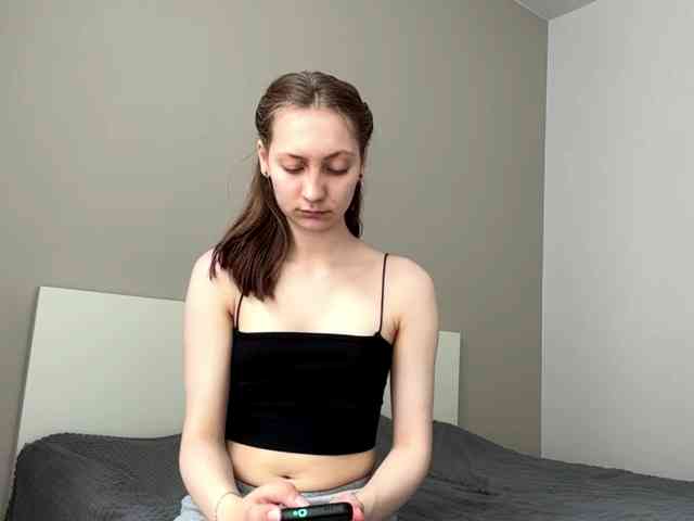 RuthieMilburn webcam