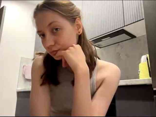 RuthieMilburn webcam