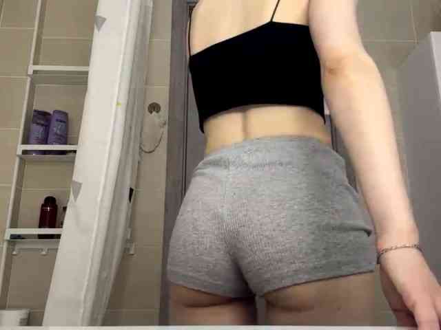 RuthieMilburn webcam