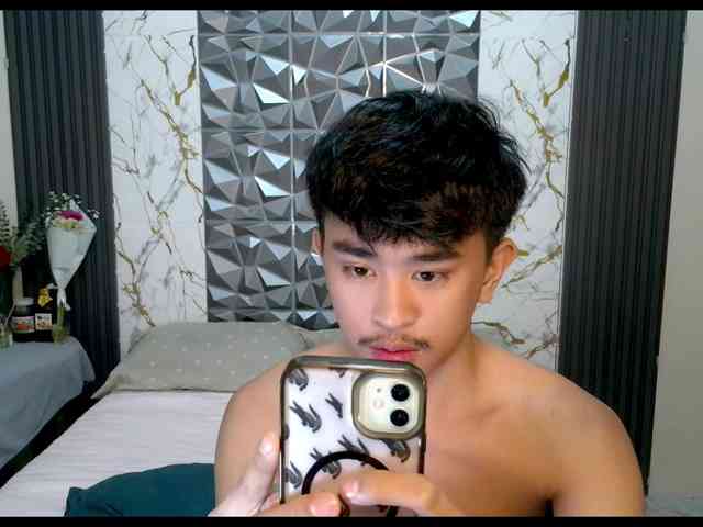 Xhotbigcock Live Webcam on BongaCams