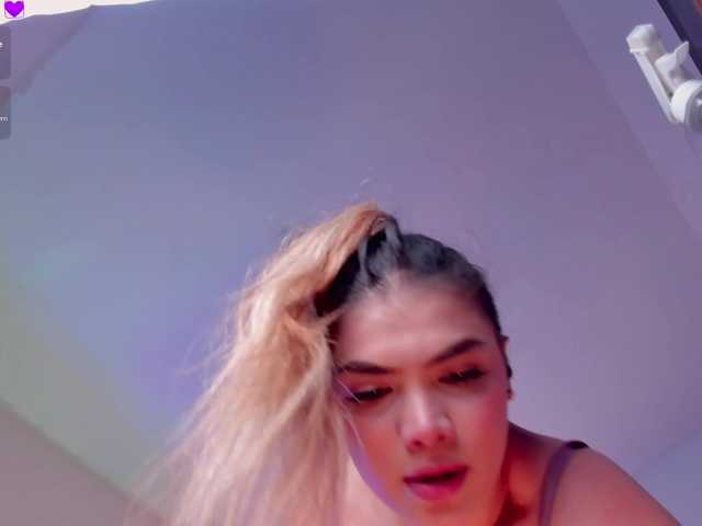 Sofia-Velvet live cam on BongaCams