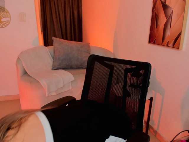 Sofia-Velvet live cam on BongaCams