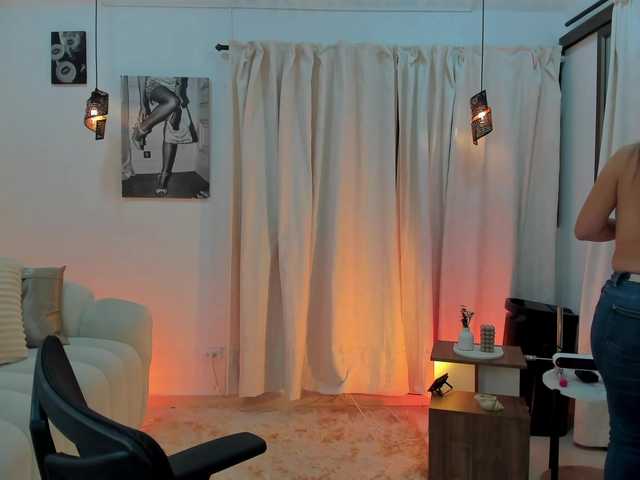 Sofia-Velvet live cam on BongaCams