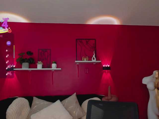 Sofia-Velvet live cam on BongaCams