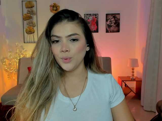 Sofia-Velvet live cam on BongaCams