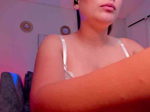 Sofia-Velvet webcam