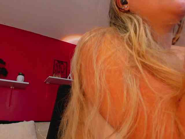 Sofia-Velvet webcam