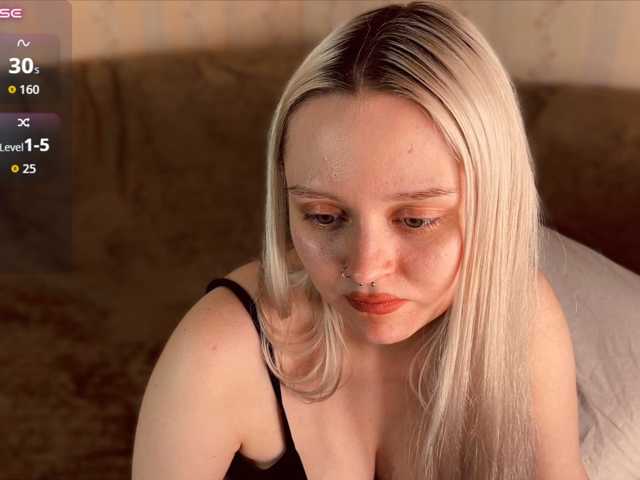 ialiceland live cam on BongaCams