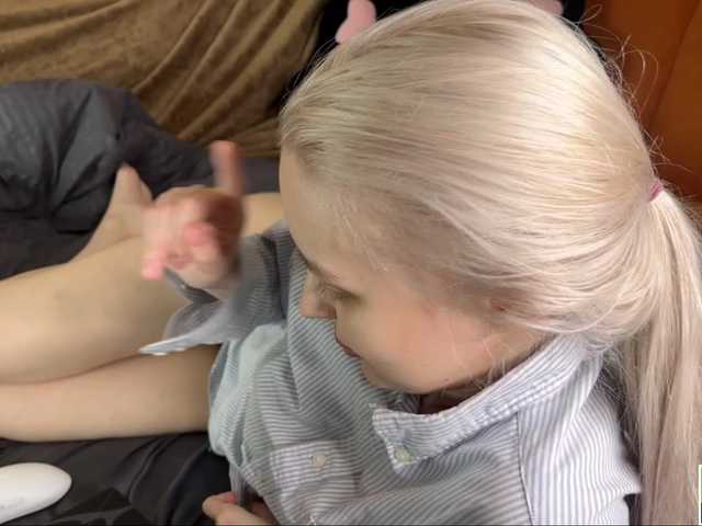 ialiceland live cam on BongaCams
