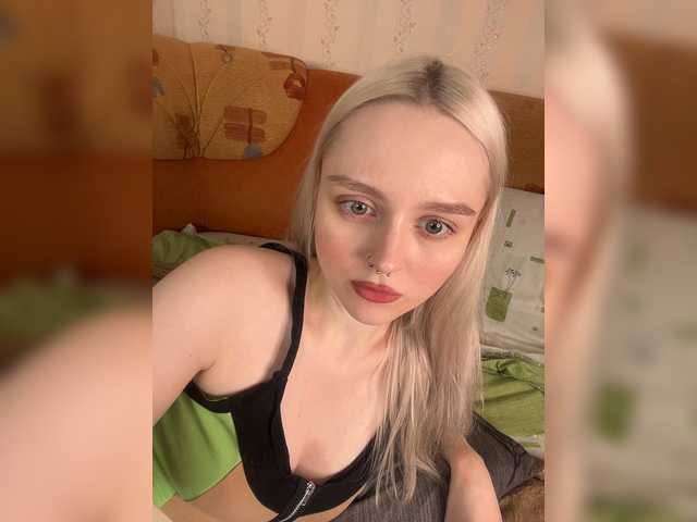 ialiceland live cam on BongaCams