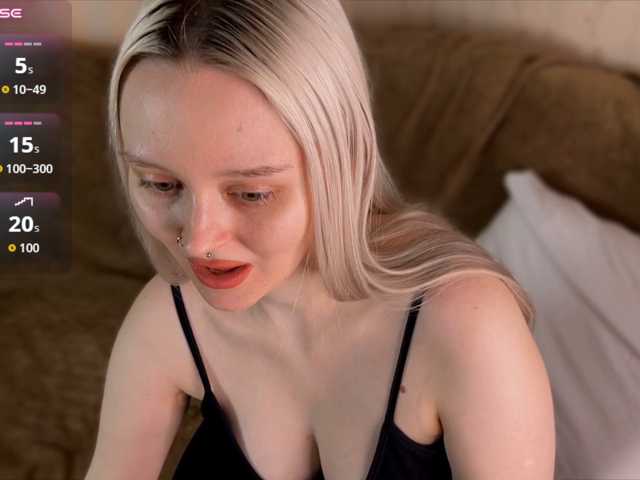 ialiceland live cam on BongaCams