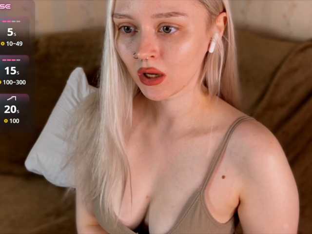 ialiceland live cam on BongaCams